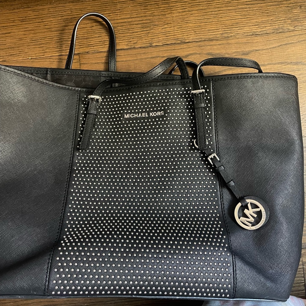 HUGE MICHAEL KORS TOTE BAG